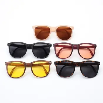 Женщины / Мужчины Сверхлегкие очки TR90 Оправа Солнцезащитные очки Складные солнцезащитные очки Легко носить с футляром