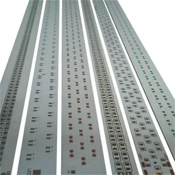 Алюминиевые печатные платы по индивидуальному заказу Сопротивление давлению 3000 В с теплопроводностью 2,0 металлический сердечник Минимальный мост паяльной маски 0,1 мм.